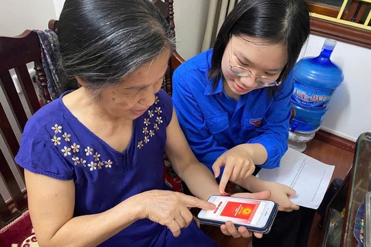 Đoàn viên Thủ đô “đi từng ngõ, gõ từng nhà” hỗ trợ góp ý vào Hiến pháp