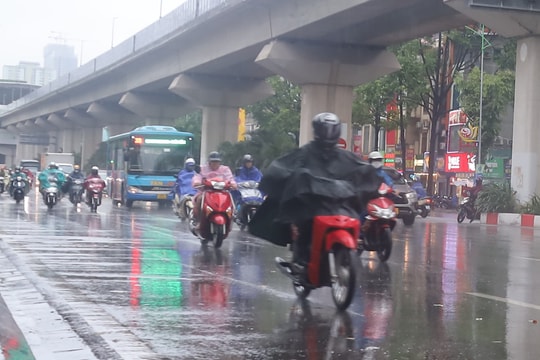 Mưa giảm, thời tiết Hà Nội dịu mát trong nhiều ngày tới