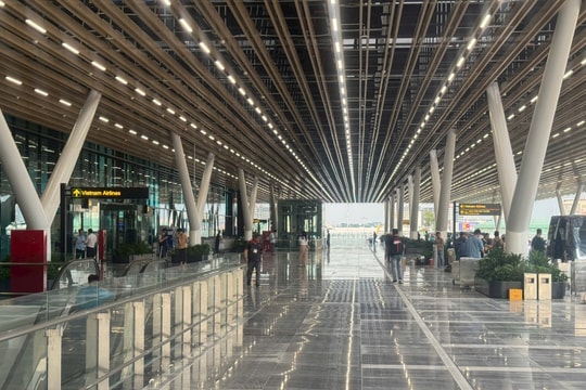 Đã khắc phục xong rò rỉ từ ống thoát nước nhà ga T3 Tân Sơn Nhất