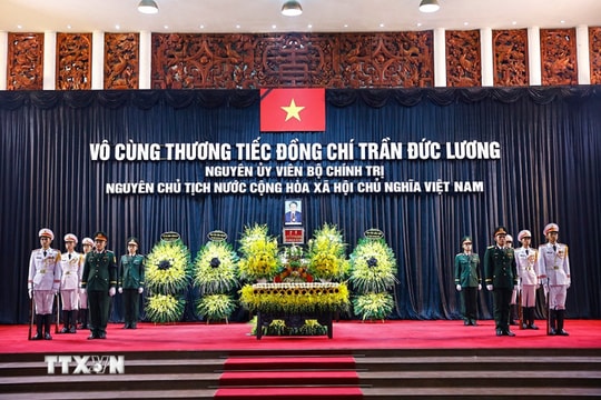 Sáng nay 24-5, tổ chức trọng thể lễ tang đồng chí Trần Đức Lương