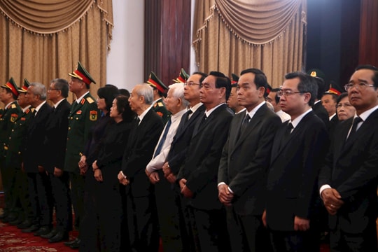Trọng thể Lễ truy điệu nguyên Chủ tịch nước Trần Đức Lương tại Hội trường Thống Nhất