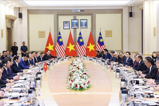 Thủ tướng Phạm Minh Chính hội đàm với Thủ tướng Malaysia Anwar Ibrahim