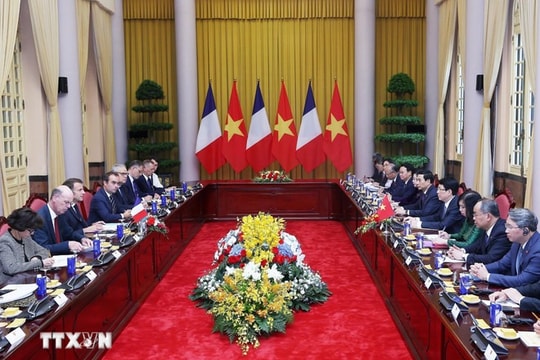 Chủ tịch nước Lương Cường hội đàm với Tổng thống Cộng hoà Pháp Emmanuel Macron