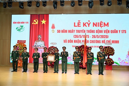 Bệnh viện Quân y 175 đón nhận Huân chương Hồ Chí Minh