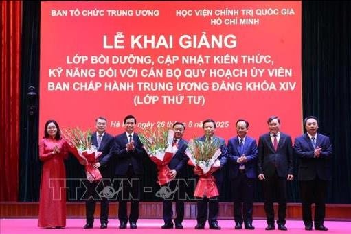 Khai giảng Lớp bồi dưỡng cán bộ quy hoạch Ủy viên Trung ương Đảng khóa XIV