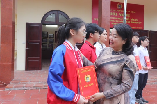 LĐLĐ quận Hà Đông: Biểu dương 28 gia đình, 18 con CNVCLĐ tiêu biểu năm học 2024 - 2025