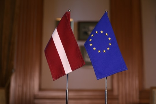 Latvia đề nghị EU đình chỉ thị thực của người Nga