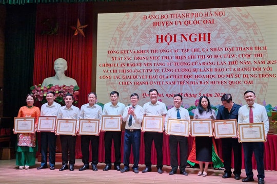 Quốc Oai khen thưởng 23 tập thể, cá nhân có thành tích trong học tập và làm theo Bác