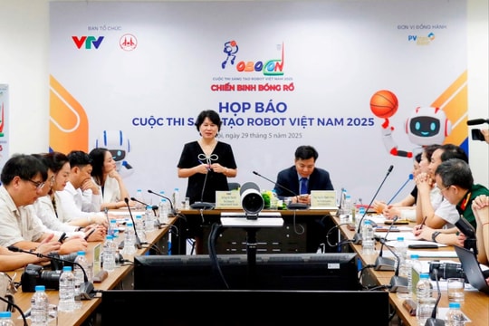 Cuộc thi Sáng tạo robot Việt Nam 2025: Thú vị thử thách thi đấu bóng rổ