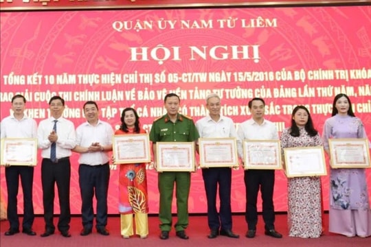 Nam Từ Liêm khen thưởng 82 tập thể, cá nhân điển hình trong thực hiện Chỉ thị 05