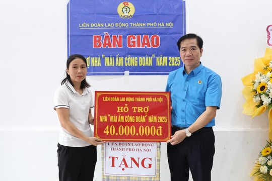 Đoàn viên huyện Mỹ Đức nhận hỗ trợ “Mái ấm Công đoàn”