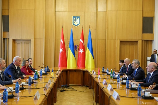 Thổ Nhĩ Kỳ muốn tổ chức hội nghị thượng đỉnh 4 bên về Ukraine