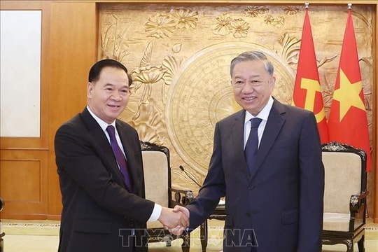 Tổng Bí thư Tô Lâm tiếp Chánh Văn phòng Trung ương Đảng Nhân dân Cách mạng Lào