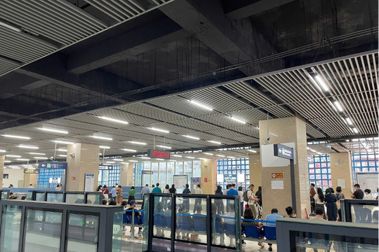 Tàu điện Cát Linh – Hà Đông phải dừng do hệ thống cảnh báo lỗi