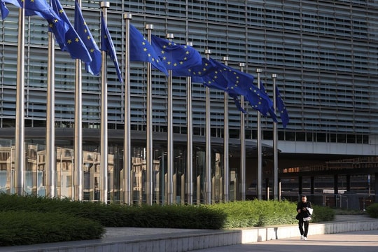EU cảnh báo đáp trả thuế thép của Mỹ