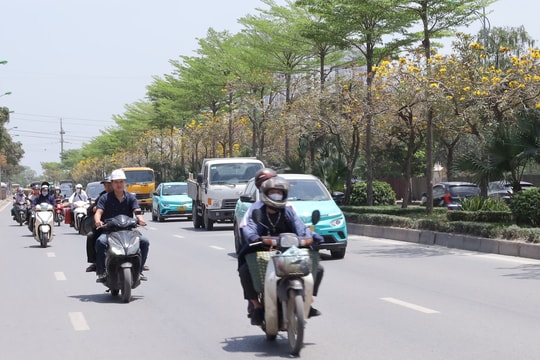 Hà Nội nắng nóng diện rộng, có nơi gay gắt