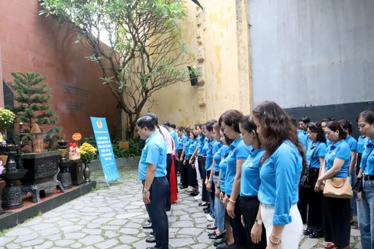 LĐLĐ quận Hoàn Kiếm chú trọng công tác tuyên truyền, giáo dục nâng cao nhận thức cho CNVCLĐ