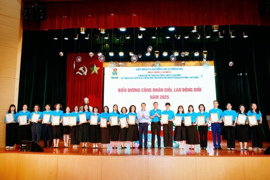 LĐLĐ quận Đống Đa: Biểu dương 58 gia đình CNVCLĐ tiêu biểu năm 2025