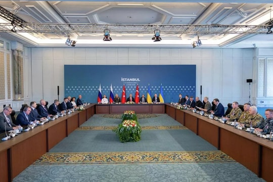 Nga đề nghị với Ukraine một "lệnh ngừng bắn cụ thể"