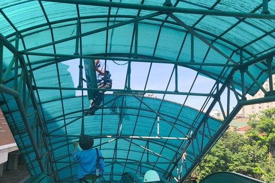 Khẩn trương sửa chữa hư hỏng tại các ga đường sắt đô thị Cát Linh – Hà Đông