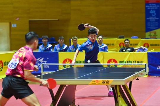 Khi tinh thần thể thao song hành cùng trách nhiệm xã hội: Bài học từ bầu Hiển