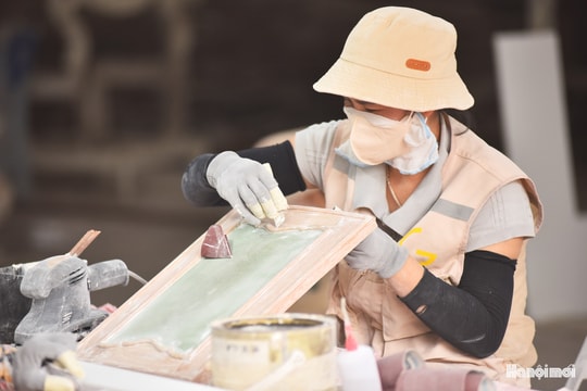 Làng nghề đồ gỗ Hà Nội chuyển mình trước động lực kinh tế mới