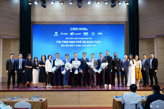 Tài trợ học phí lên tới 68% chương trình IELTS và giao tiếp trực tuyến với S-Global 3 Scholarship 2025