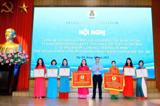 Công đoàn quận Tây Hồ: Đẩy mạnh học tập và làm theo tư tưởng, đạo đức, phong cách Hồ Chí Minh