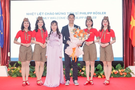 Nguyên Phó Thủ tướng Đức Philipp Rösler gia nhập Vietjet