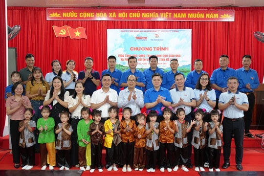 Báo Tuổi trẻ Thủ đô Trao yêu thương, xây tương lai