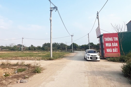 Nhiều rủi ro từ mua bán đất dịch vụ trao tay