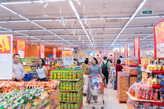 5 tháng, bán lẻ hàng hóa và doanh thu dịch vụ tiêu dùng tăng cao