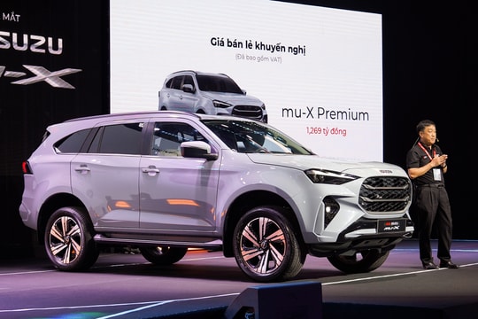 Phân khúc SUV 7 chỗ khung gầm rời có thêm lựa chọn mới