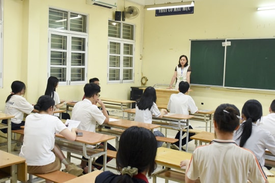 Gần 103.000 thí sinh Hà Nội làm thủ tục dự thi vào lớp 10 công lập