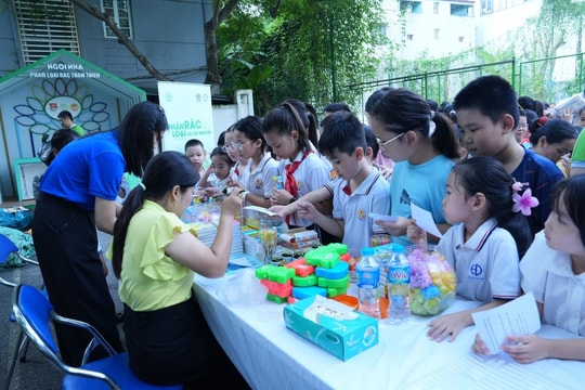 Hà Nội quyết tâm giảm thiểu rác thải nhựa