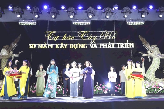 Tây Hồ: Trao giải các cuộc thi sáng tác nghệ thuật kỷ niệm 30 năm thành lập quận