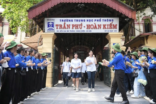 Thí sinh Hà Nội tự tin đạt 8 - 9 điểm môn Ngoại ngữ