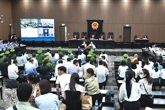 [Podcast] Tin tức ngày 7-6: Vợ Trịnh Văn Quyết nộp hơn 1.400 tỷ đồng khắc phục hậu quả | Giá vàng lao dốc