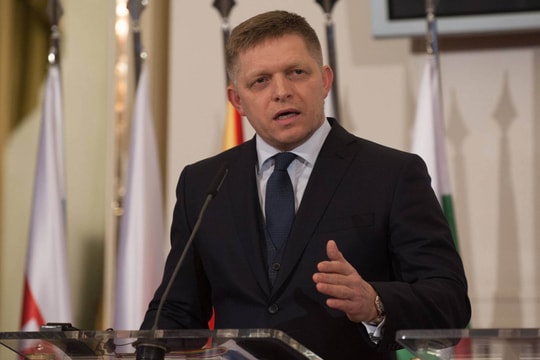 Slovakia cân nhắc chặn lệnh trừng phạt của EU với Nga