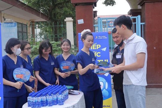 Ngày thi thứ 2 kỳ thi tuyển sinh vào lớp 10 tại Hà Nội: Các lực lượng tiếp tục hỗ trợ thí sinh