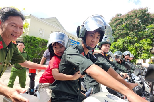 Trải nghiệm đặc biệt tại đơn vị cảnh sát cơ động tỉnh Bà Rịa - Vũng Tàu