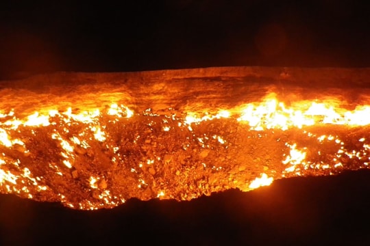 Turkmenistan dập tắt ngọn lửa "địa ngục" sau hơn 50 năm cháy không ngừng