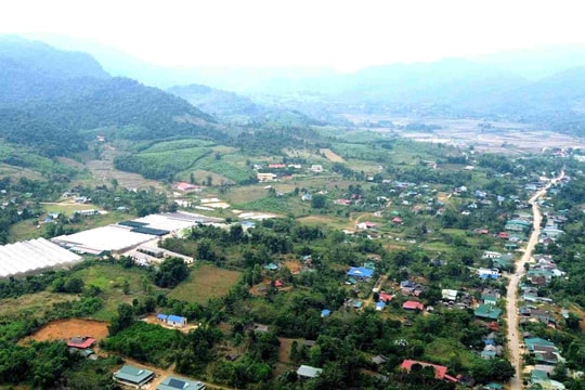 Sét đánh trúng nhà, nam sinh 18 tuổi tử vong