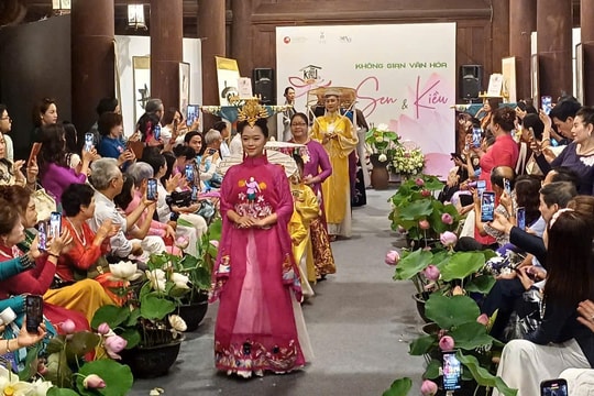 Khám phá “Không gian văn hóa sen và Kiều” tại Văn Miếu - Quốc Tử Giám