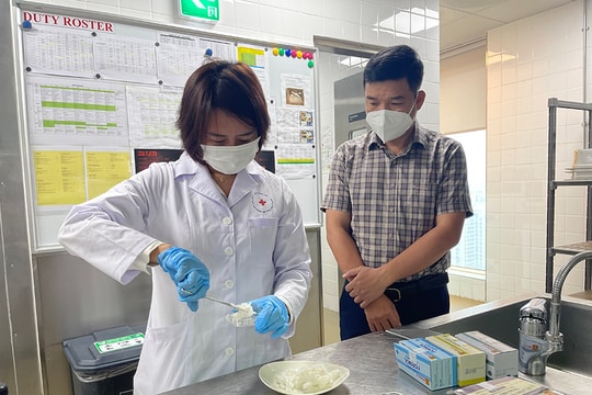 Siết kiểm soát hóa chất “phù phép” thực phẩm