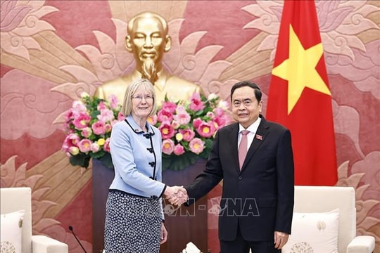 Chủ tịch Quốc hội Trần Thanh Mẫn tiếp Đại sứ Australia nhân dịp bắt đầu nhiệm kỳ