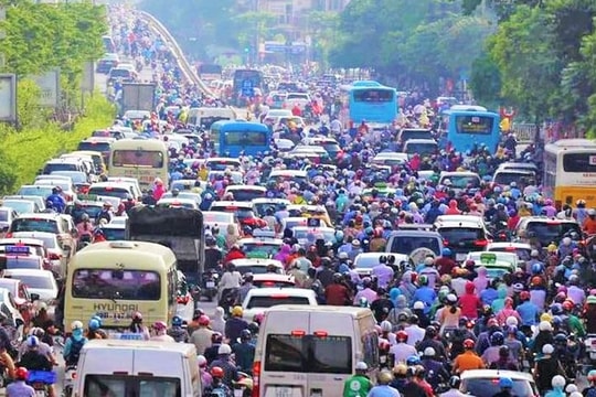 [Podcast] Hà Nội bàn kế hoạch chuyển xe chạy xăng, dầu sang xe điện