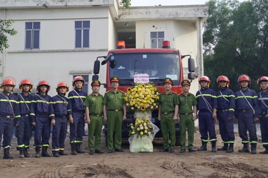 Sẵn sàng phản ứng nhanh với "giặc lửa"