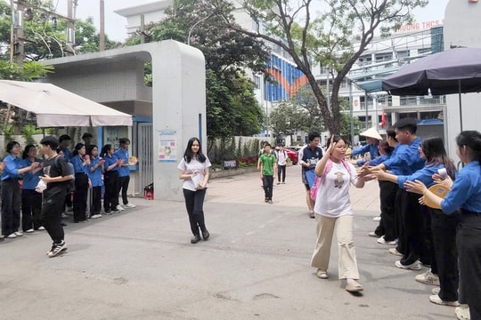 226 thí sinh vắng thi trong buổi thi chuyên vào lớp 10 sáng 9/6