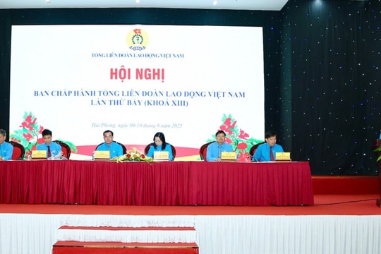 Khai mạc Hội nghị Ban Chấp hành TLĐLĐ Việt Nam lần thứ 7, khóa XIII